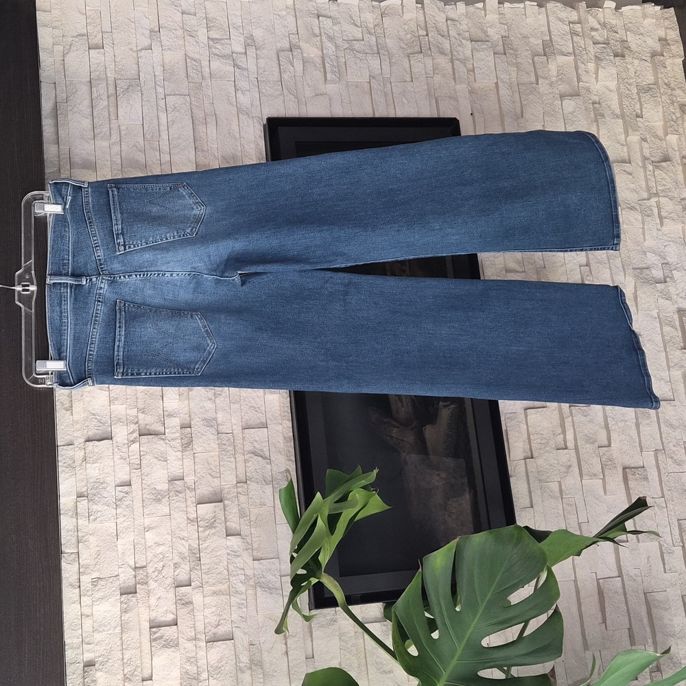 MOTHER High-Waist Wide Leg Jeans in Medium Blue - Picture 9 of 9